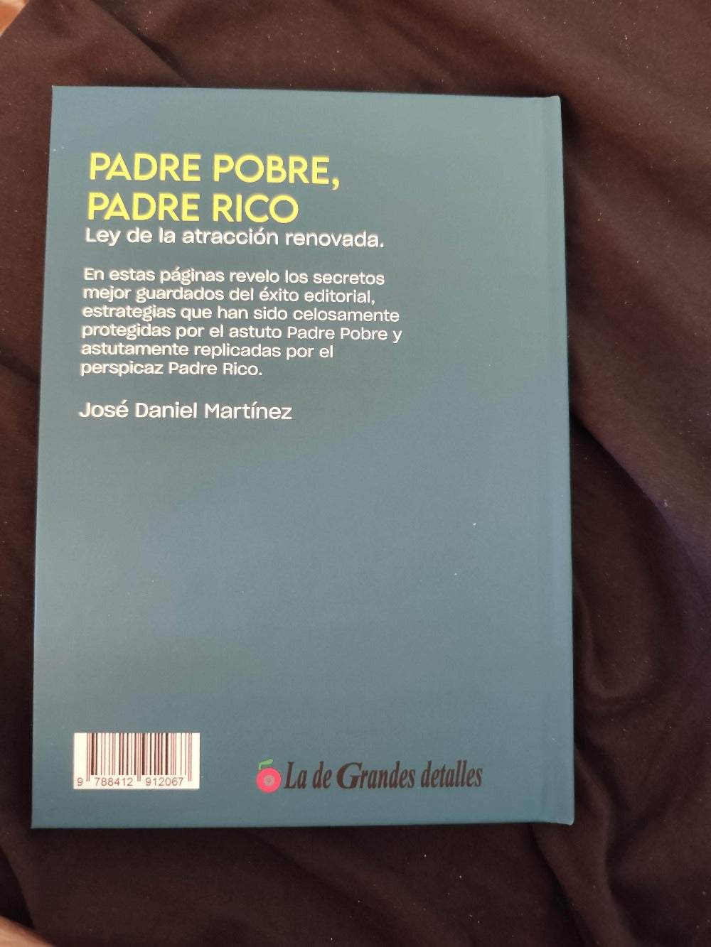 Padre Pobre, Padre Rico