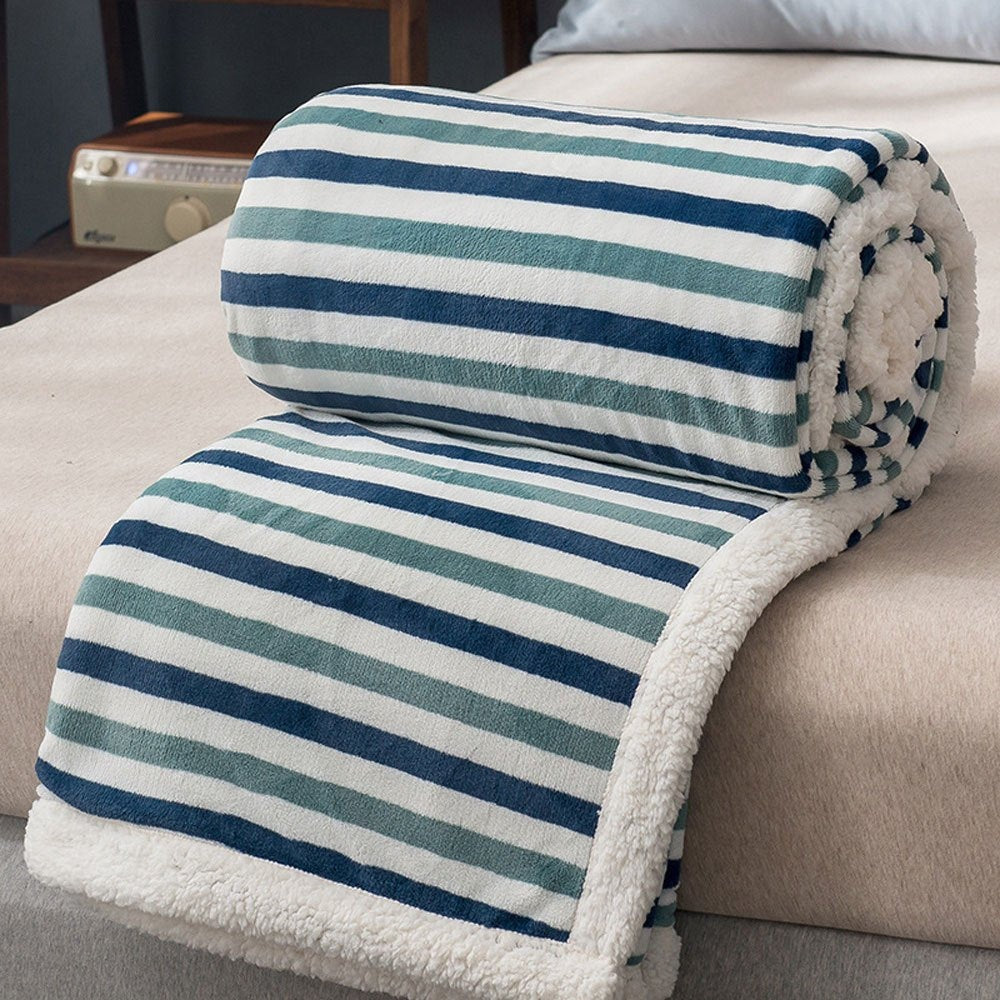 Manta franela de sherpa para Sofá y Cama, Gruesa y Suave, 100% Poliéster - Variedad de Tamaño y Colores - Apto para Todo el Año - Mantenimiento Fácil