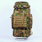 Un conjunto de dos piezas, una mochila para senderismo y montañismo