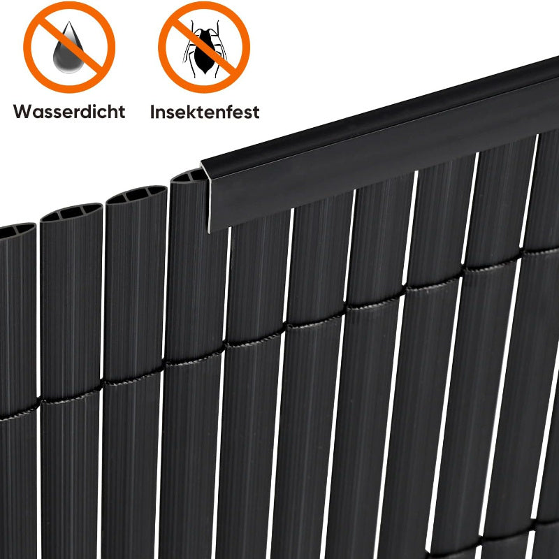 Perfil de cubierta para valla de PVC, 5 piezas X 1M, diseñado como accesorio de protección para pantallas de privacidad de PVC. Cada perfil tiene 1M de longitud, disponible en un paquete de 5. Duradero, resistente a la intemperie y fácil de instalar, idea