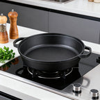 Olla de hierro fundido de 25CM con doble asa y tapa de madera, material de hierro fundido de alta calidad, conducción de calor uniforme, compatible con vaporización, fritura, estofado y hervido, apta para cocinas de inducción, estufas de cerámica y fuego