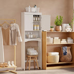 Elegante estante de almacenamiento sobre el inodoro con 3 estantes ajustables, armario de baño independiente (167 X 60 X 23 Cm) con puertas dobles, maximiza el espacio y la organización en blanco