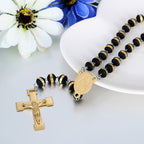 Collar de Rosario de 60 cm para Hombres y Mujeres con Colgante de Crucifijo Dorado de la Virgen María y Jesucristo - Cuentas Negras de Oración Religiosa, Cadena de Bolas para la Fe Católica, Uso Diario y Regalos de Navidad (Unisex)