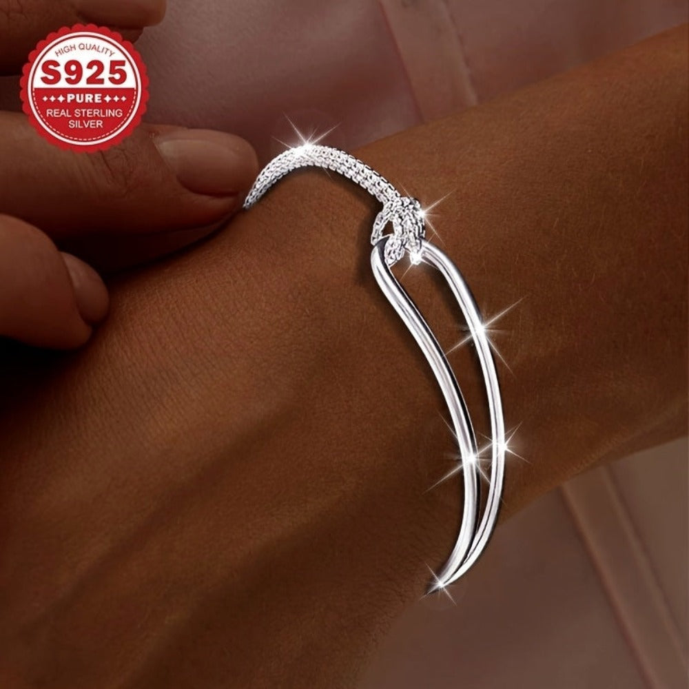 Pulsera de moda para damas, hecha de plata esterlina S925 con un diseño geométrico elegante. Versátil, amigable con la piel y cómoda de usar - perfecta para el día a día, ocasiones especiales o como idea de regalo elegante para cumpleaños y Navidad.