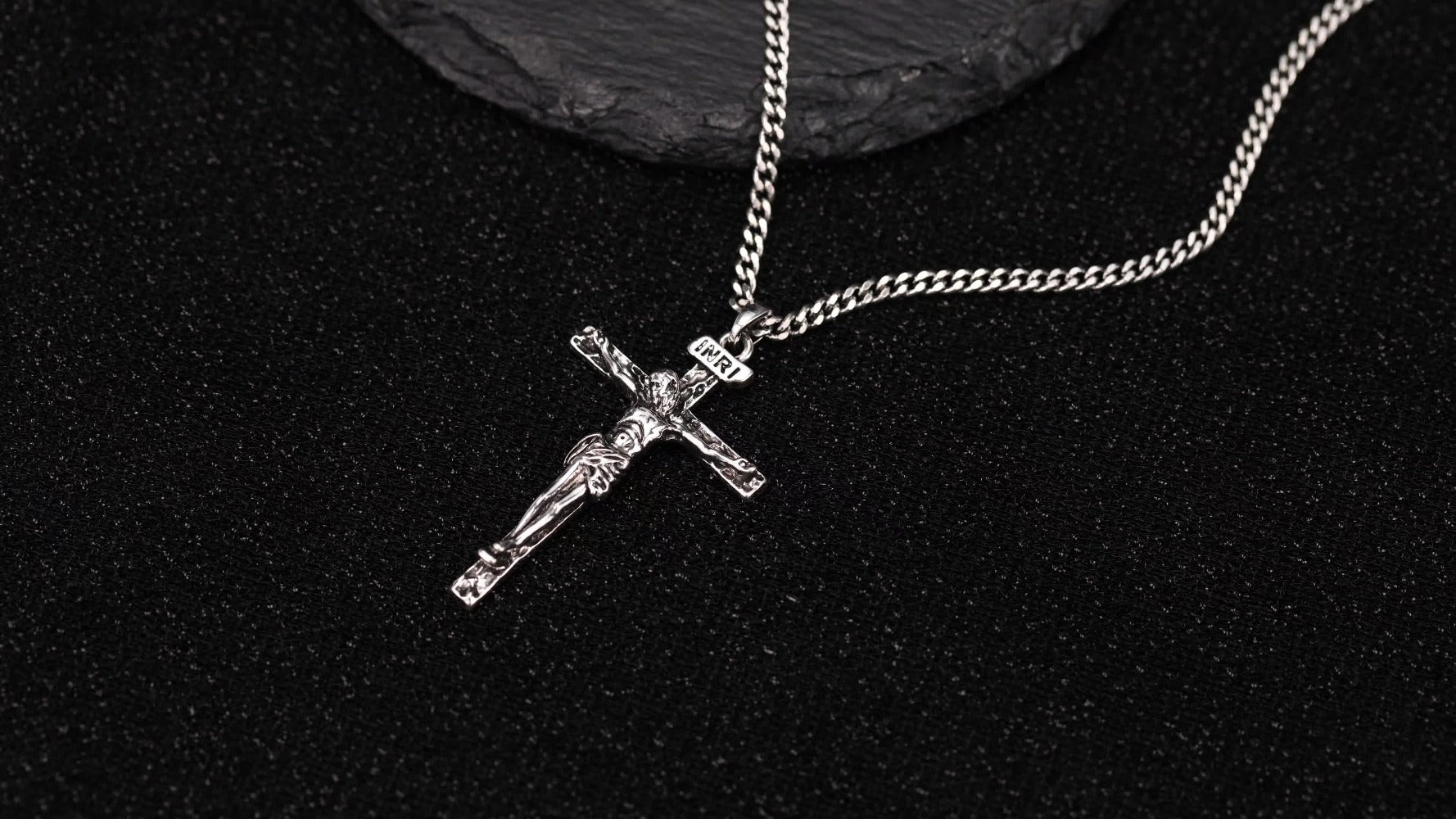 ARTPAGE 925 Plata Plateada, Collar de Cruz Pequeña de Jesús para Hombres, Moda Clásica, Longitud del Collar 60cm/24in, con Cadena de Extensión de 5cm/2in, Tamaño Ajustable Libremente, Regalo de Navidad o San Valentín con Caja de Regalo Exquisita
