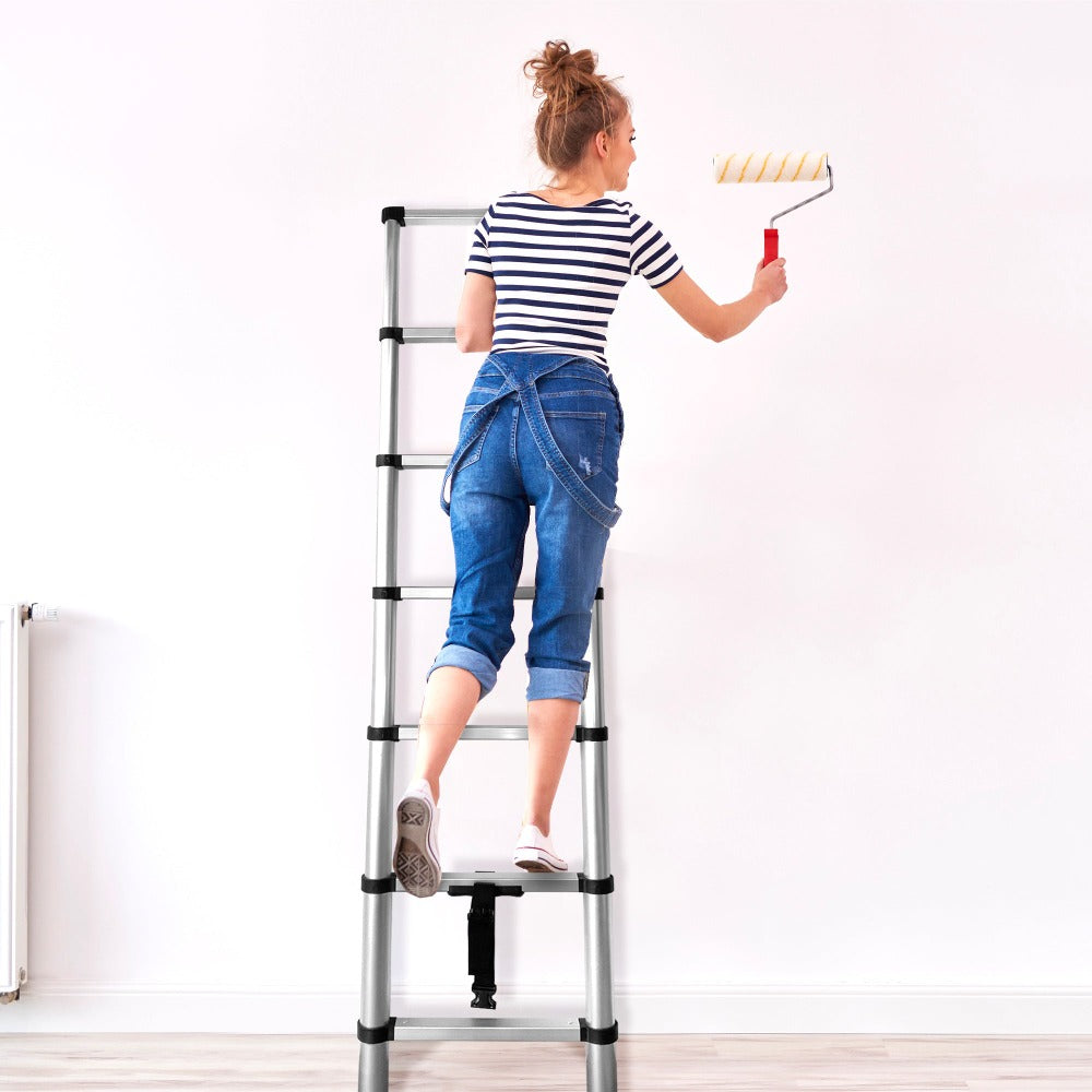 Escalera Telescópica de Acero Galvanizado Extensible y Plegable 2 a 4,4 Metros | Altura Ajustable por Peldaños con Cierre de Seguridad | Certificada EN131 para Uso Profesional y Doméstico | Base Antideslizante con Pies de Goma | Ideal para Reformas, Jardí