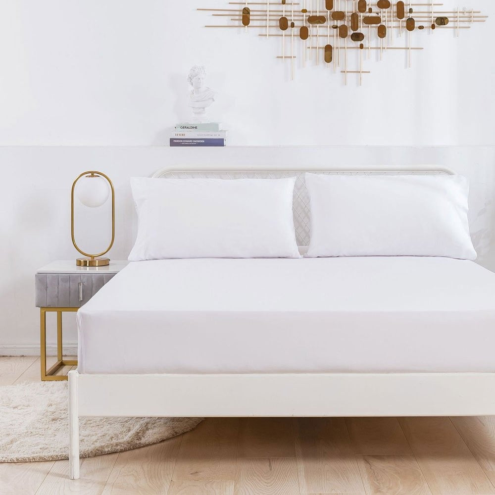 Sábana bajera ajustable para camas de 90/135 /150 x 200cm – Suave, cómoda y transpirable. 50% Microfibra de Poliéster y 50% Algodón ultrasuave. Ideal para colchones de entre 15 y 25 cm de altura