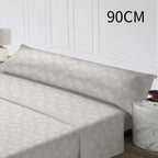 Juego de cama de tres piezas apto para todas las estaciones, que incluye una sábana, una sábana ajustable y fundas de almohada. Medidas: 90 cm, 105 cm, 135 cm, 150 cm y 180 cm.
