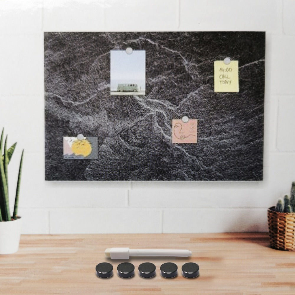 BAKAJI Pizarra Blanca Magnética con 5 Imanes y 1 Marcador, Tablero de Notas Montado en la Pared, Ideal para Cocina, Sala de Estar, Entrada, 60 x 40 cm