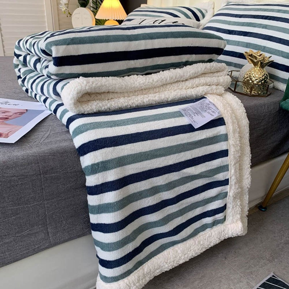 Manta franela de sherpa para Sofá y Cama, Gruesa y Suave, 100% Poliéster - Variedad de Tamaño y Colores - Apto para Todo el Año - Mantenimiento Fácil