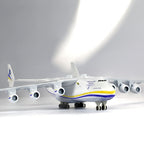 Modelo de Avión de Carga Metálico AN-225, Modelo de Avión de Carga con Soporte y Ruedas con Ruedas en un Set de Regalo, Coleccionable Memorial de Alta Detaile y Pieza de Exhibición Espectacular, El Mejor Regalo de Cumpleaños, Festival, Vuelta al Cole para