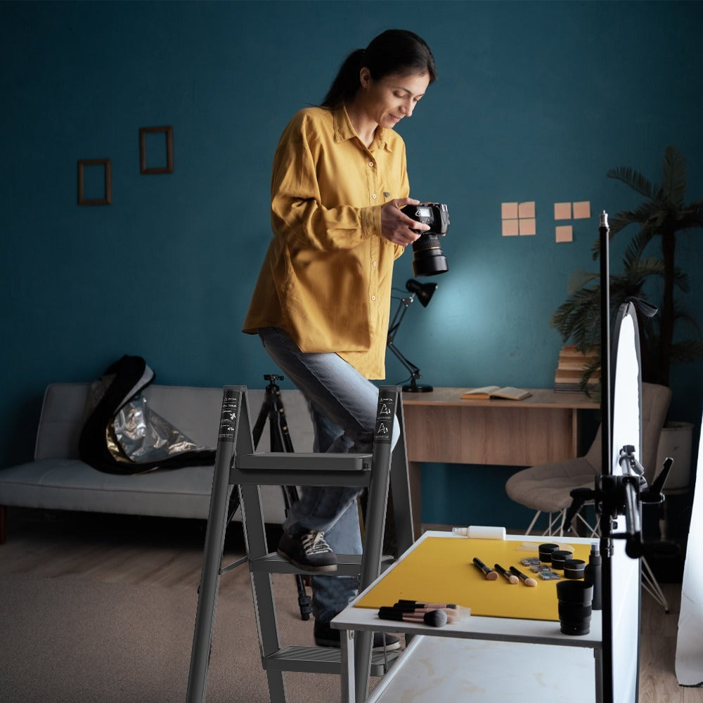 Escalera de 2/3/4 peldaños, escalera plegable con pedal ancho antideslizante, escalera doméstica, taburete multifuncional, fácil de guardar, carga máxima de 150 kg, escalera para el hogar, oficina, negra