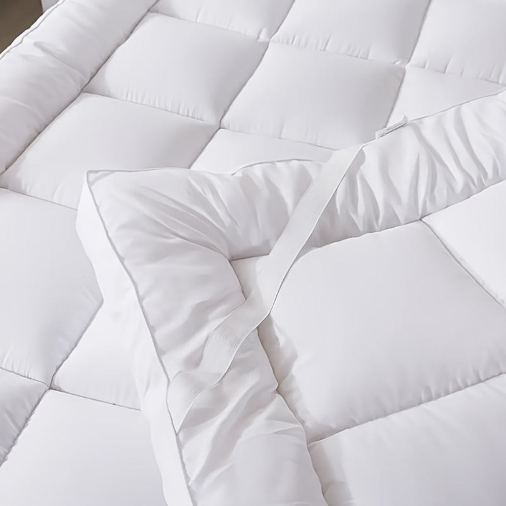 Cubrecolchón de 10 cm de calidad premium 1000 GSM, ultra suave, transpirable y cómodo para todas las estaciones, fácil de cuidar, lavable a máquina, con fuertes bandas elásticas, relleno de microfibra suave y cubierta 100% de microfibra, transpirable