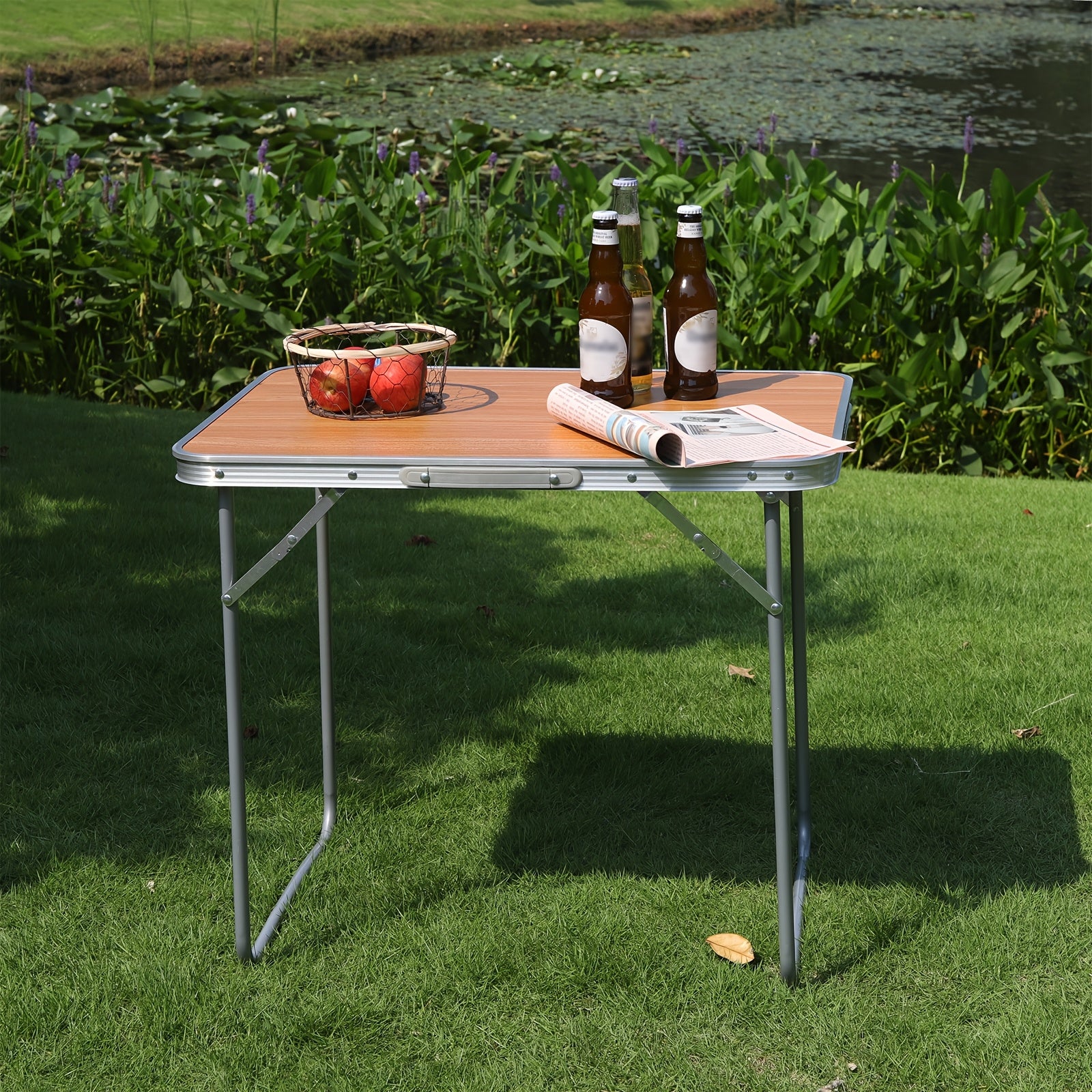 1pc Mesa de Camping Plegable con Asas, de 70X50X60Cm, Ideal para Picnics al Aire Libre y Uso en Playa, Hecha de Aluminio y MDF, Diseñada para Jardines