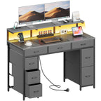 Escritorio para Gaming con 8 Cajones de Tela, Soporte para Monitor con Luz LED, Regleta Europea (2 AC/2 USB), Tapa de Madera, Patas Ajustables para Oficina en Casa/Sala de Juegos