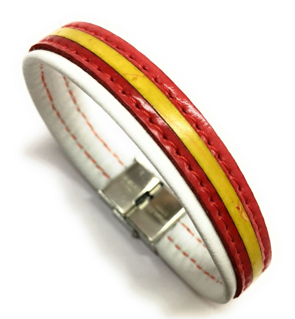 Pulsera De Cuero Bandera De España (Fabricada Artesanalmente) | Complementos de Moda Unisex para Hombres y Mujeres de Estilo Atemporal y Elegante | Regalos Originales y Exclusivos