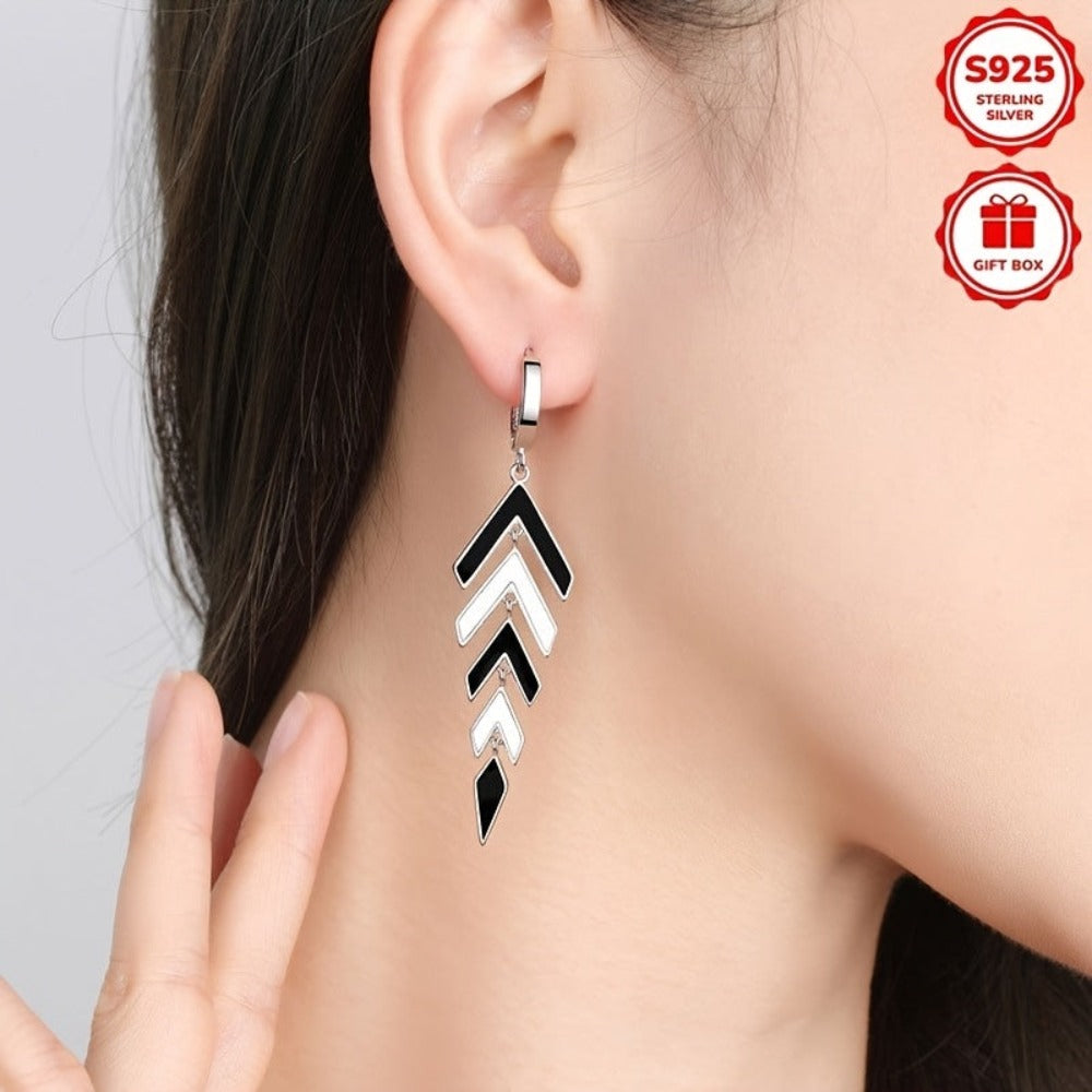 Aretes de Plata Esterlina 925 Brillantes y Versátiles, Elegantes y Modernos, Perfectos para Atuendos Informales. Ideales como Regalos para San Valentín, Fiestas, Cumpleaños o Joyería para Vacaciones en la Playa