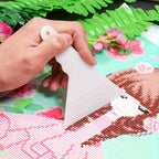 Kit de herramientas y adiciones para pintura de diamantes sintéticos 5D de 56 piezas con juego de bordado de diamantes y pinzas para manualidades artísticas de fabricación de pinceles de varios tamaños para adultos y cuchillo de goma corrector