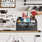 Organizador de barra de café Deluxe Freestable con cajón - Madera, apto para cápsulas de café, suministros de té, sobres de azúcar y cremas | Estación espaciosa para encimera, oficina, cafetería | Organizador de cajón para regalos de Navidad