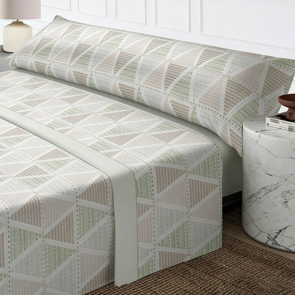 Juego de cama de tres piezas apto para todas las estaciones, que incluye una sábana, una sábana ajustable y fundas de almohada. Medidas: 90 cm, 105 cm, 135 cm, 150 cm y 180 cm.