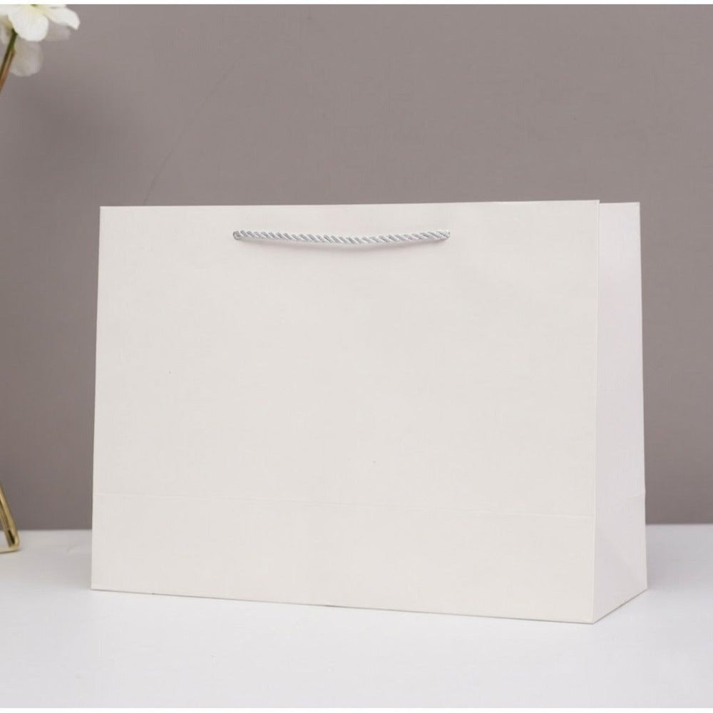Pack de 12 Bolsas LUJO para Regalo con Asas de Cuerda,Bolsa Premium de Papel Grueso 230GSM，Fondo Reforzado, Ideales para Regalos, Eventos y Uso Profesional