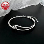 Pulsera de moda para damas, hecha de plata esterlina S925 con un diseño geométrico elegante. Versátil, amigable con la piel y cómoda de usar - perfecta para el día a día, ocasiones especiales o como idea de regalo elegante para cumpleaños y Navidad.