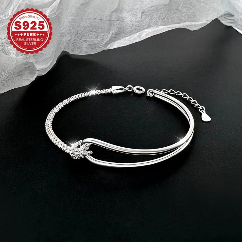 Pulsera de moda para damas, hecha de plata esterlina S925 con un diseño geométrico elegante. Versátil, amigable con la piel y cómoda de usar - perfecta para el día a día, ocasiones especiales o como idea de regalo elegante para cumpleaños y Navidad.