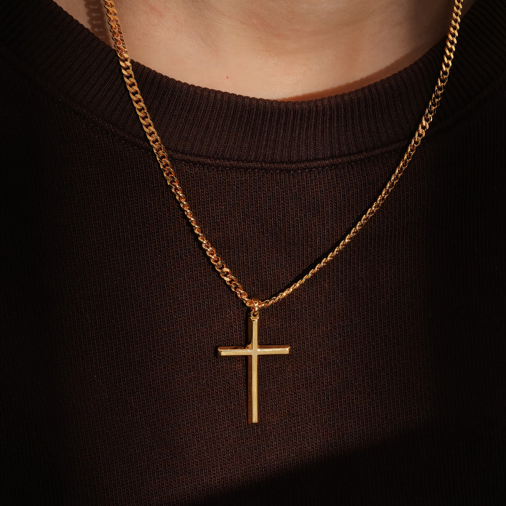 Collar con colgante para hombre hecho de plata 925, con una cruz tridimensional chapada en oro de 18 quilates, acompañado de una cadena cubana resistente de plata 925, lo que lo convierte en un regalo ideal para las fiestas o el Día del Padre, presentado